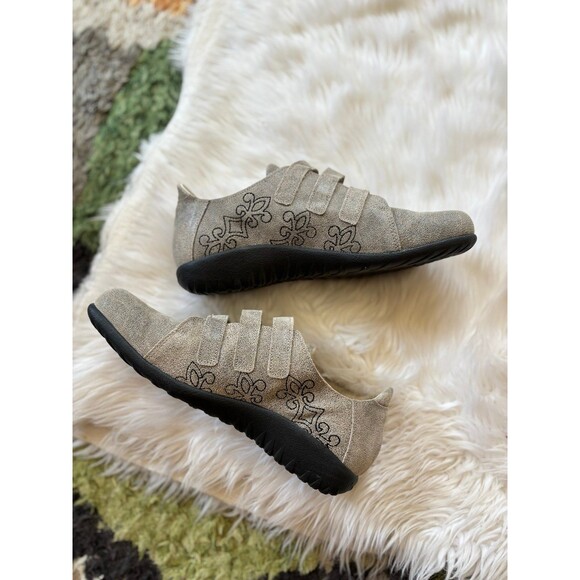 Naot shoes Size 7 - Picture 2 of 7